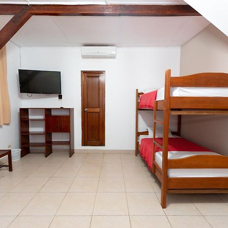 Hostal "Centrika" Tarapoto Exterior foto