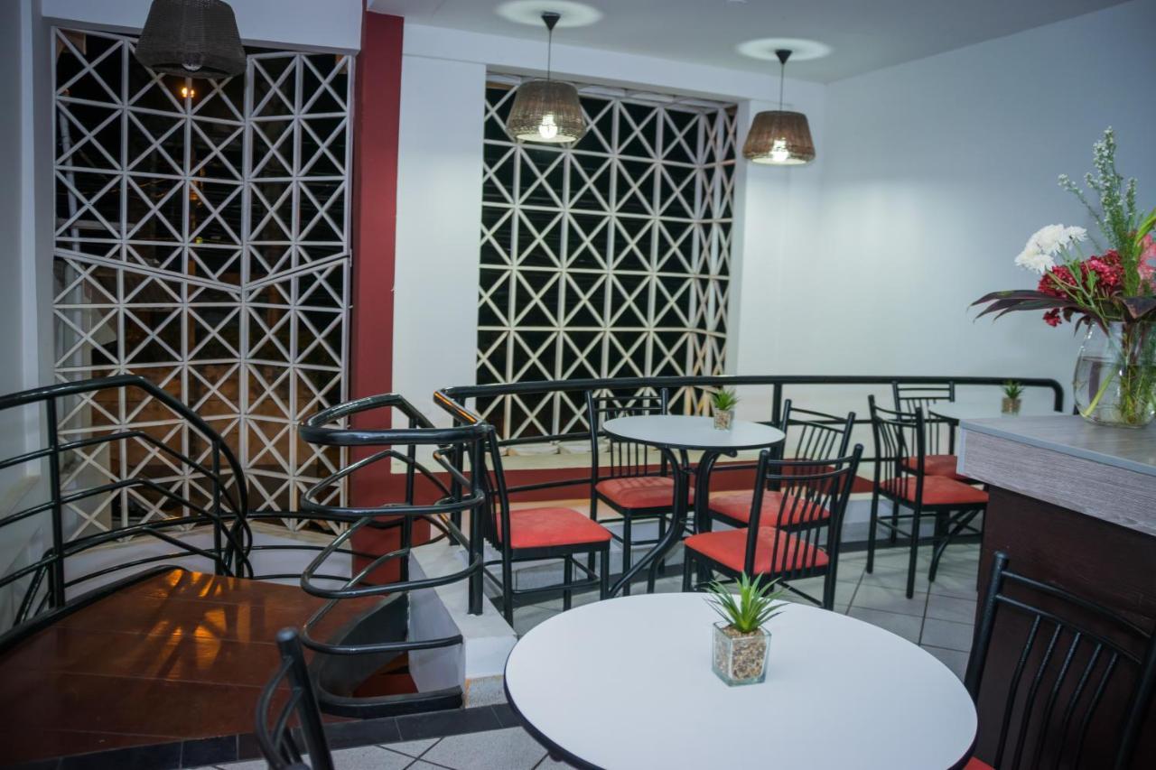 Hostal "Centrika" Tarapoto Exterior foto