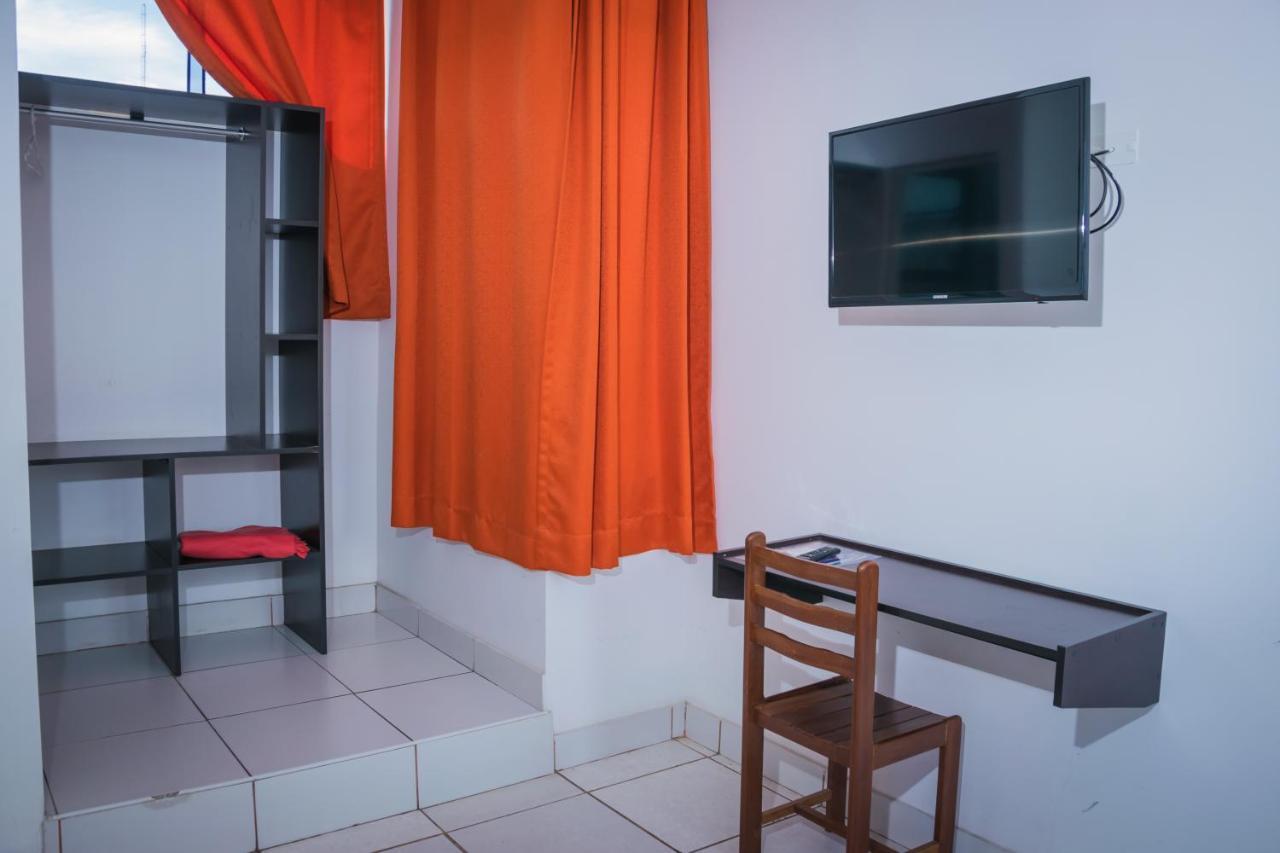 Hostal "Centrika" Tarapoto Exterior foto