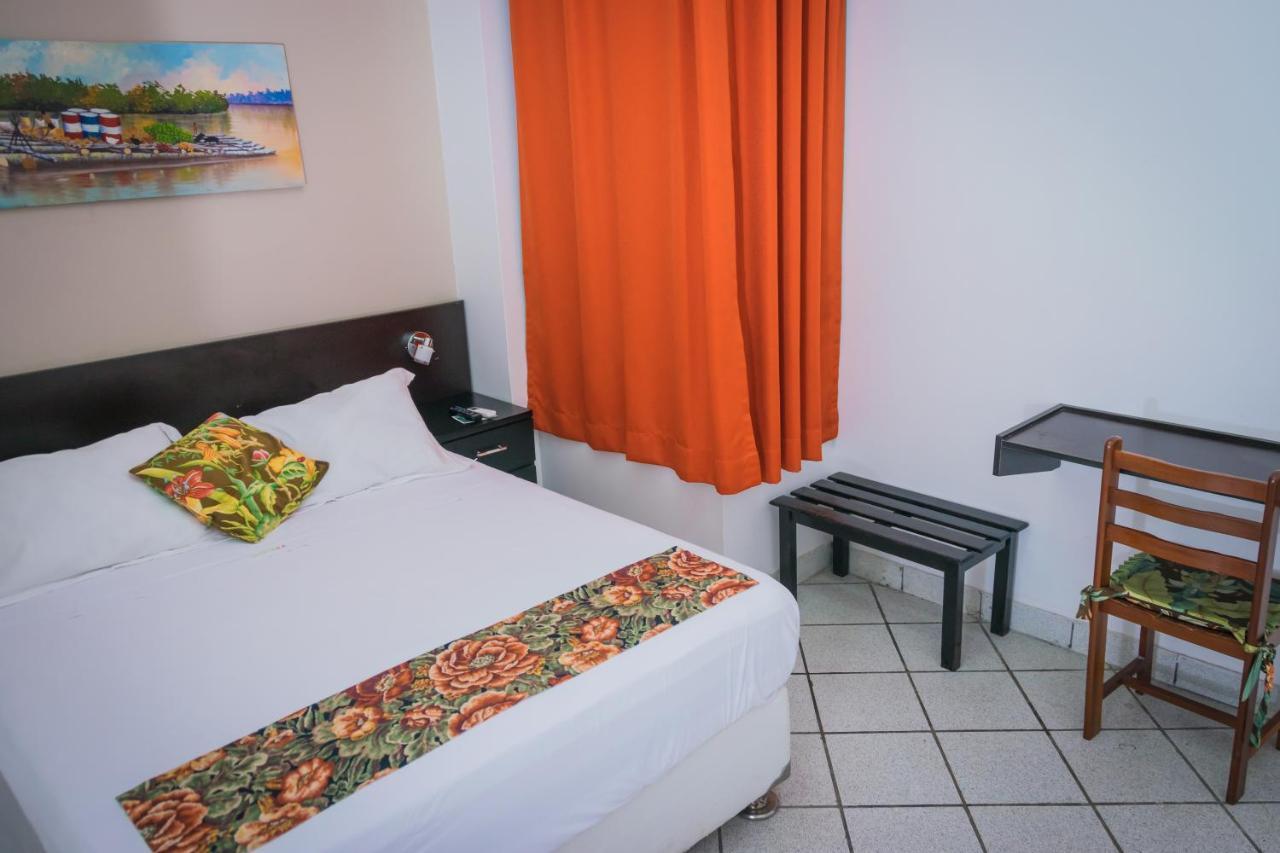 Hostal "Centrika" Tarapoto Exterior foto