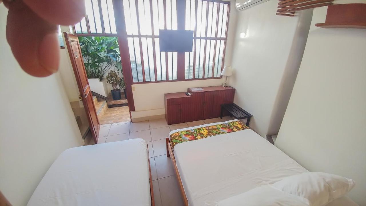 Hostal "Centrika" Tarapoto Exterior foto